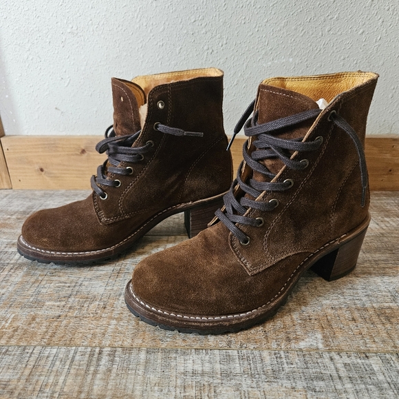 Frye Sabrina - Picture 2 of 6